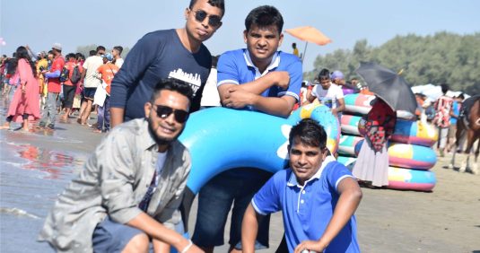 We go to cox's Bazar for enjoy our time. This Image part of our enjoy momunents.