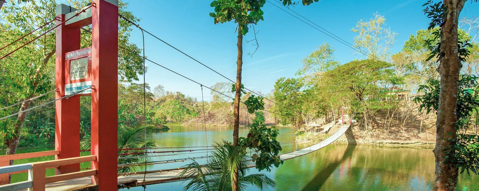 Meghla_Hanging_Bridge_I,_Bandarban_(9668)-min