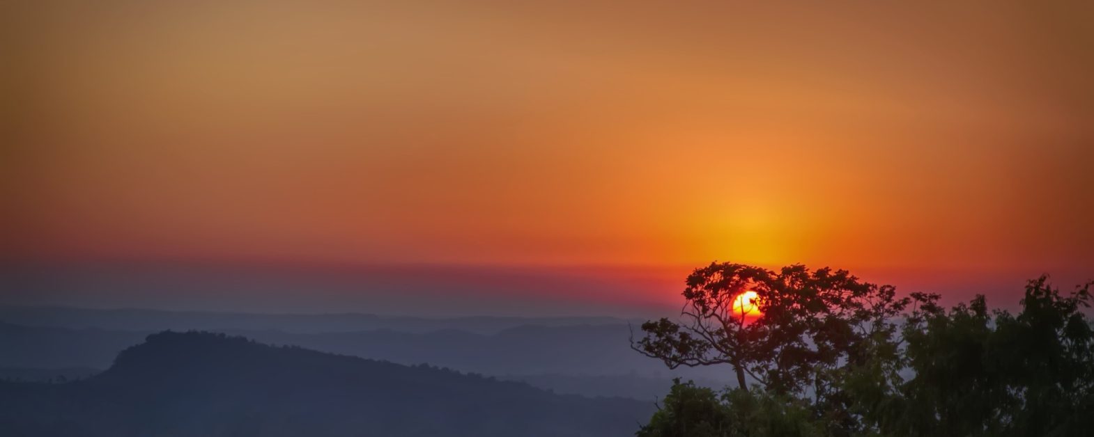 Sunrise_Seen_from_the_Helipad_at_Sajek_Valley-min