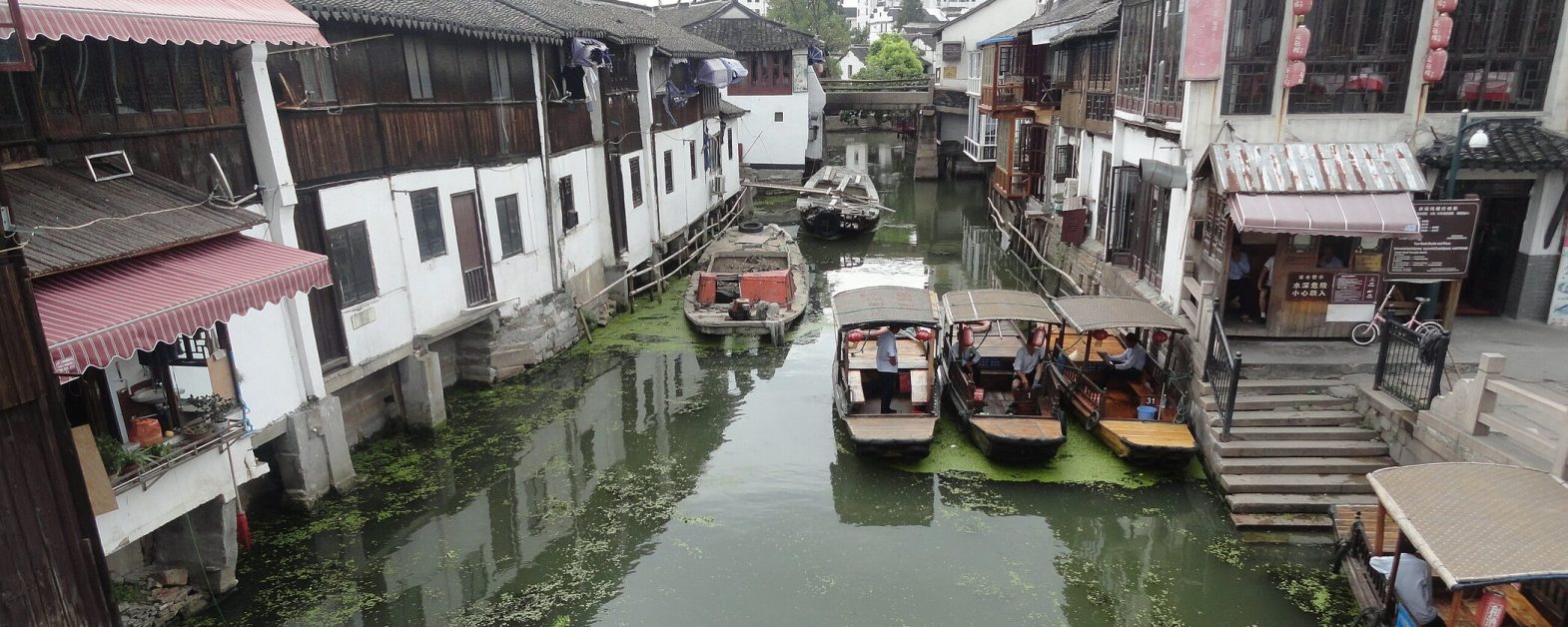 Zhujiajiao_Ancient_Town,_Shanghai,_China