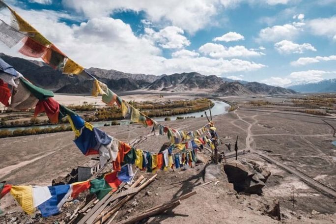 Nepal is a beautiful country and can be traveled relatively cheaply. Photo: jcomp/ Freepik