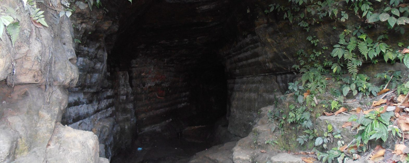 আলুটিলা_গুহার_প্রবেশমুখ.JPG-min
